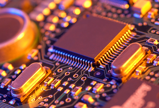 What does an integrated circuit chip do?